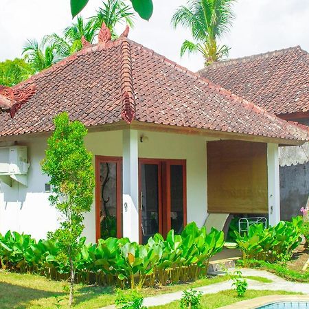 Ocean Sun Homestay Tulamben Екстериор снимка